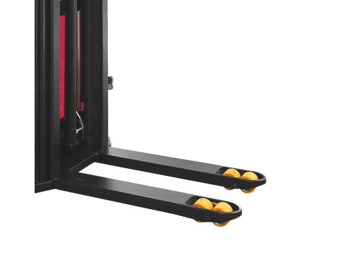 Самоходный штабелер PROLIFT SDK 1550