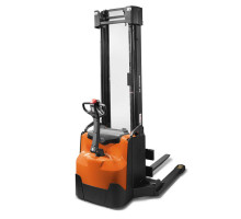 Электрический штабелер Toyota SWE140L (Исполнение для рыбной промышленности)