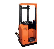 Штабелер Toyota SSE135 (Исполнение для рыбной промышленности)