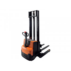 Электрический штабелер Toyota SWE120S (Исполнение для рыбной промышленности)