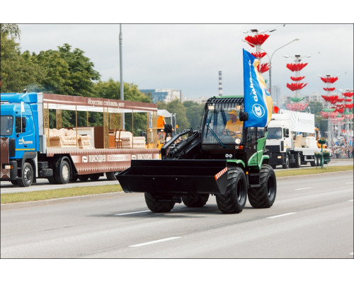 Универсальный погрузчик АМКОДОР 527