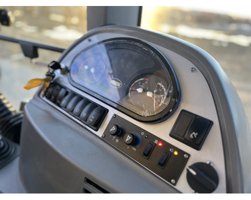 Экскаватор - погрузчик WLB468